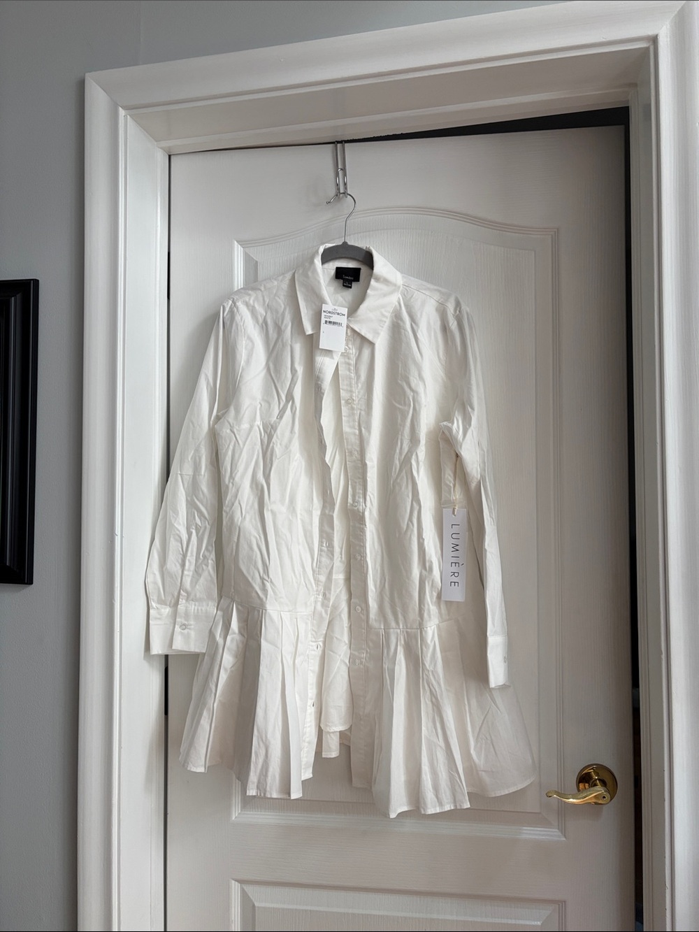 Lumiere White Men's Casual Button-Down Shirt with Peplum Hem